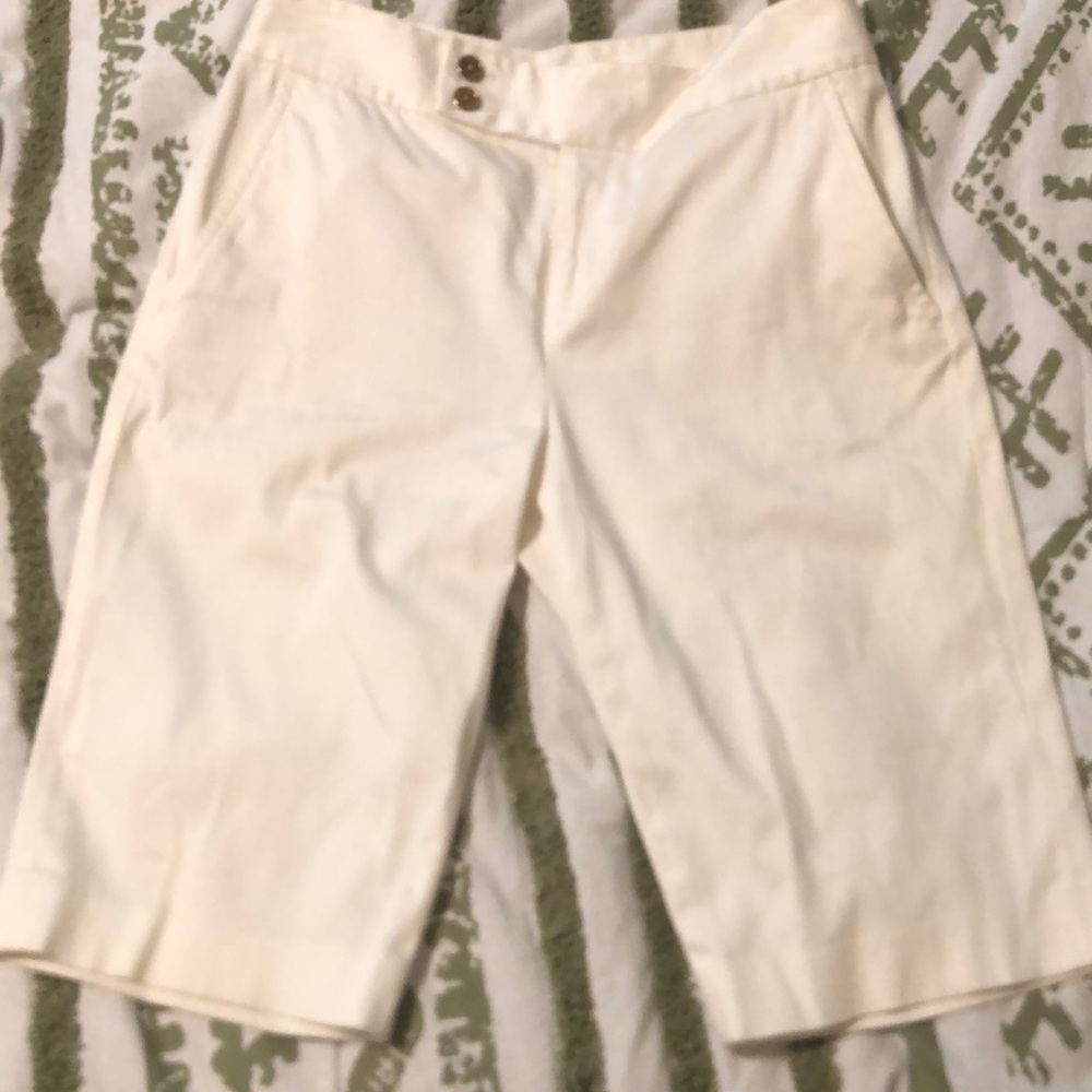 White Lauren Ralph Lauren walking shorts🌸
